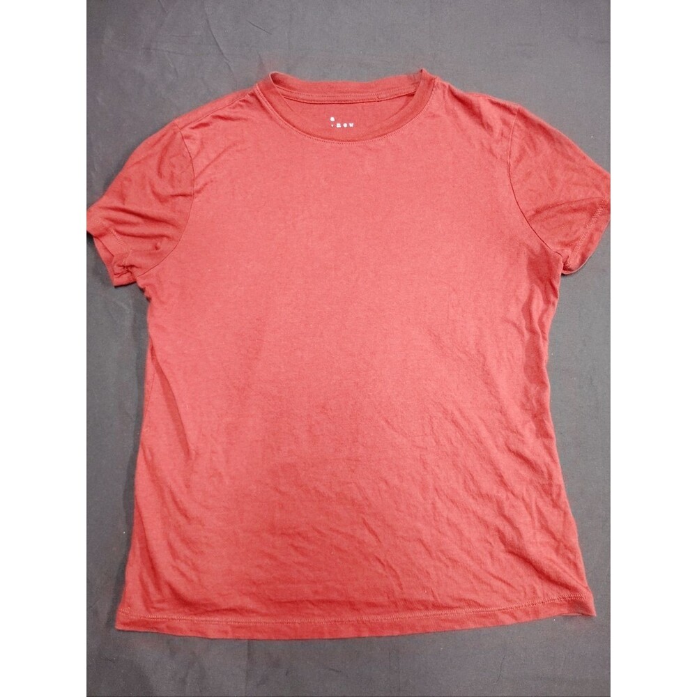 a new day Classic Crewneck Tee in Coral Red